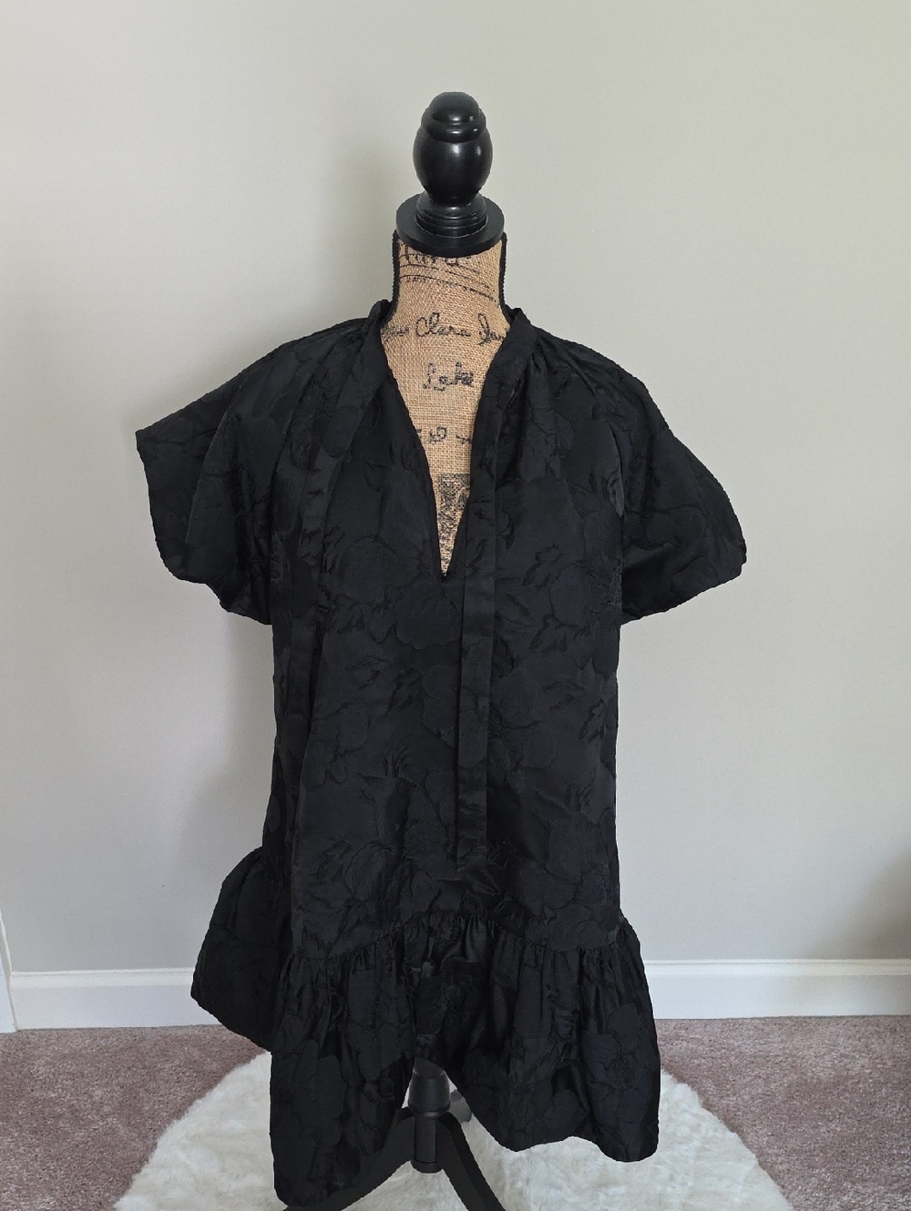 Topshop Black Textured V-Neck Short Sleeve Tunic
